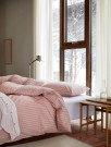 Pia Sengesett Ekstra Fin Bomull, Varm Rosa 140x220cm thumbnail