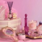 Voluspa duftlys - Perfectly Pink Yuzu 241g, 60t thumbnail