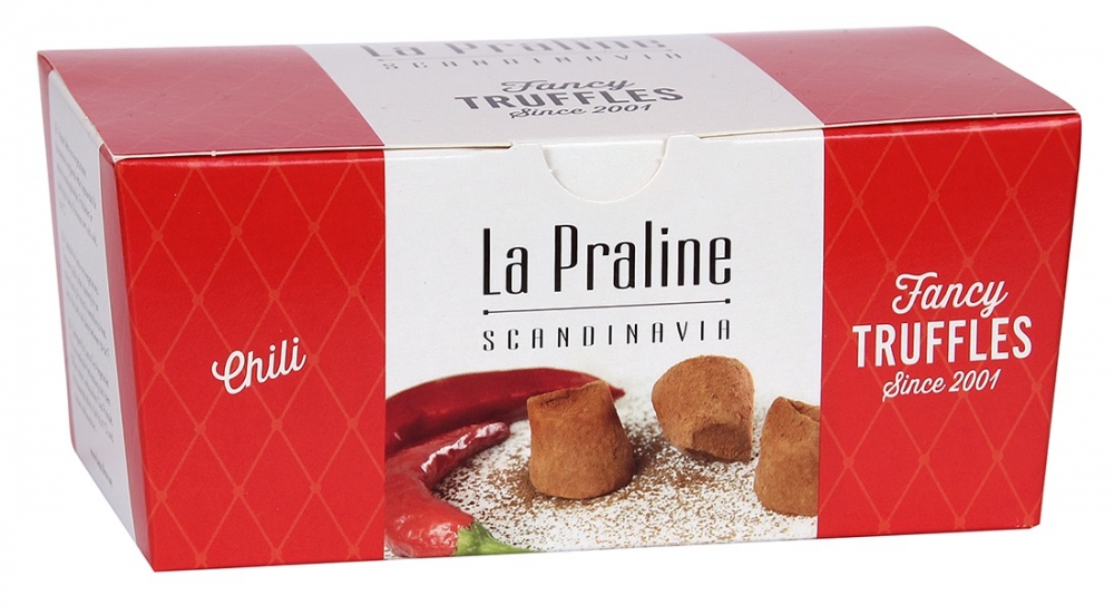 En herlig kremet trøffel med smak av chili. Trøflene er drysset med kakaopulver og smelter virkelig i munnen. Esken inneholder 200 gram (20-22 stykker). Oppbevares tørt og kjølig.