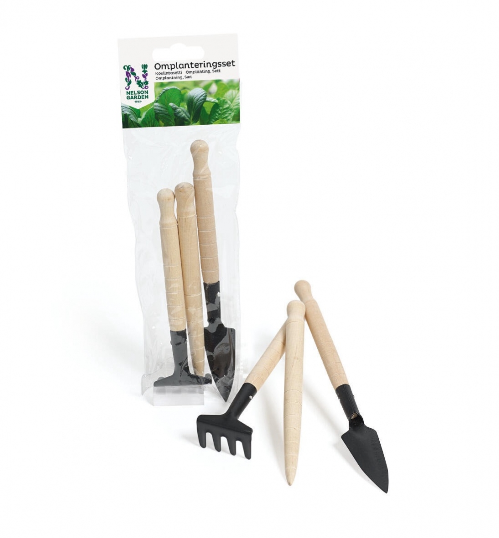 Flott omplantingsett. Inneholder minispade, minirive, og priklepinne.

